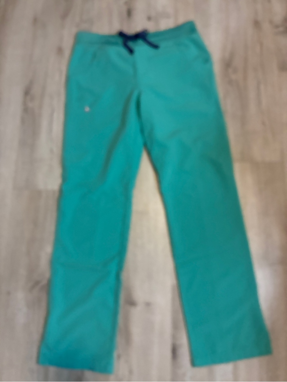 Figs Kade Cargo Scrub Pants in surgical green po 1917 size Small - Picture 2 of 5